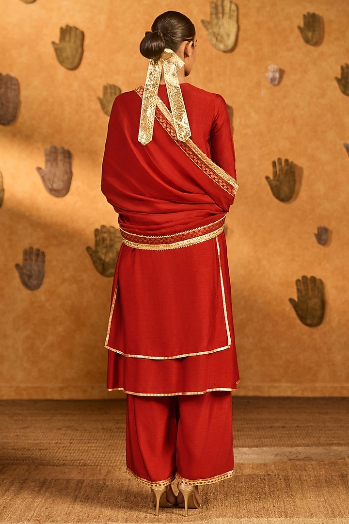Red Raw Silk Foil Printed A-Line Kurta Set by Masaba at Pernia's Pop Up Shop
