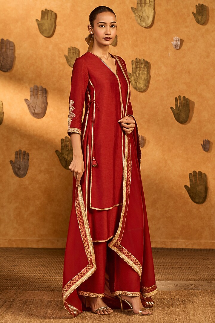 Red Raw Silk Foil Printed A-Line Kurta Set by Masaba at Pernia's Pop Up Shop