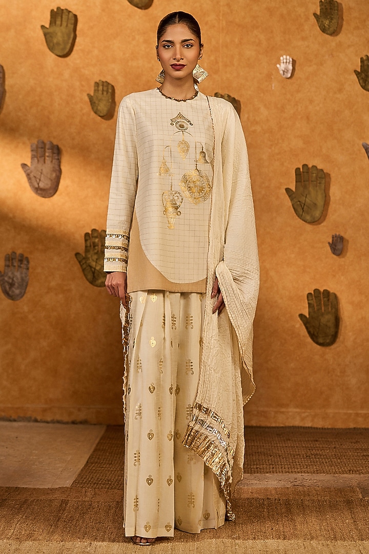 Ivory Zari Checks Foil Printed A-Line Kurta Set by Masaba at Pernia's Pop Up Shop