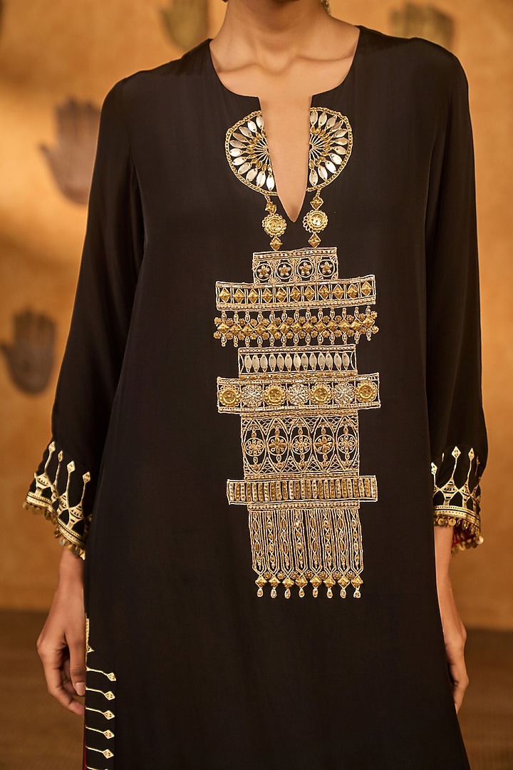 Black Crepe Hand Embroidered Kaftan by Masaba at Pernia's Pop Up Shop