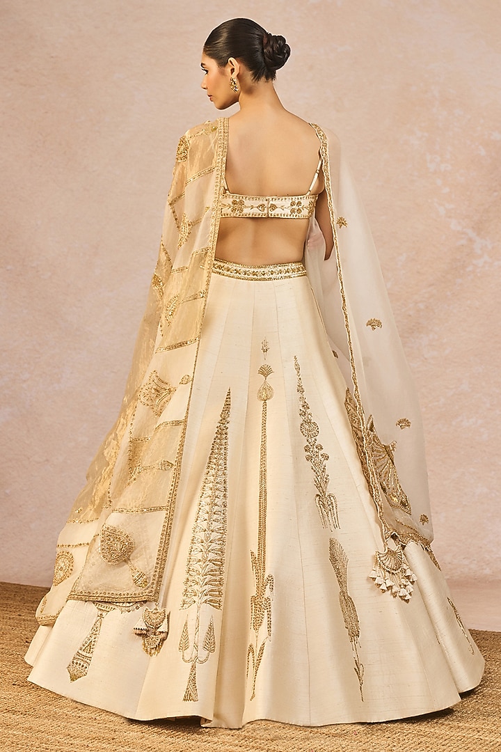 Ivory & Gold Tissue Paan-Phool Motif Embroidered Bridal Lehenga Set by Masaba at Pernia's Pop Up Shop