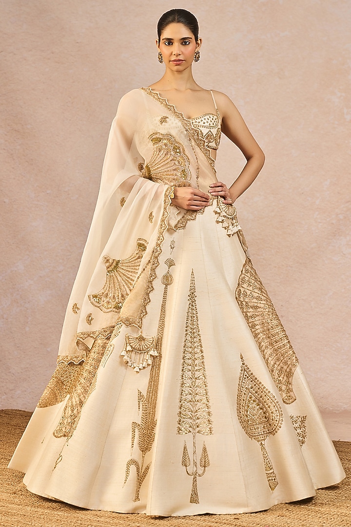 Ivory & Gold Tissue Paan-Phool Motif Embroidered Bridal Lehenga Set by Masaba at Pernia's Pop Up Shop