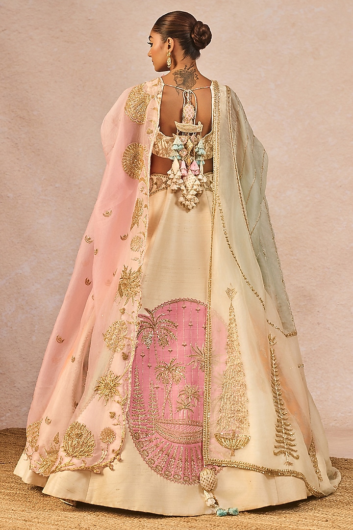 Ivory Raw Silk Chaand Kashti & Gul Jharokha Embroidered Bridal Lehenga Set by Masaba at Pernia's Pop Up Shop