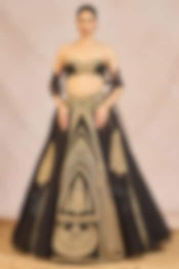 Black Organza Chaand Pankh Motif Embroidered Bridal Lehenga Set by Masaba at Pernia's Pop Up Shop