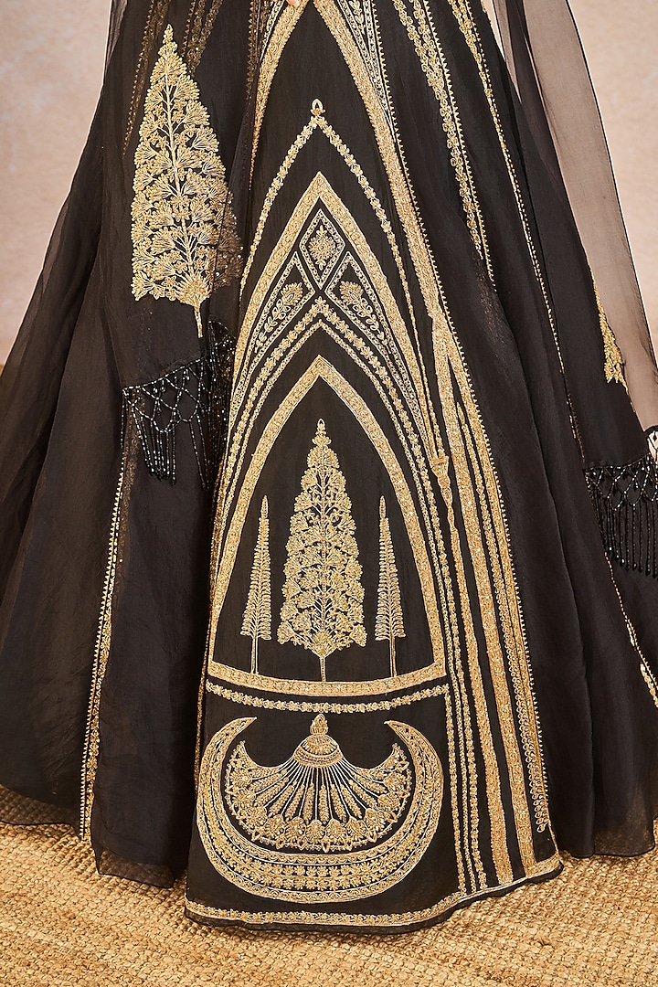 Black Organza Chaand Pankh Motif Embroidered Bridal Lehenga Set by Masaba at Pernia's Pop Up Shop