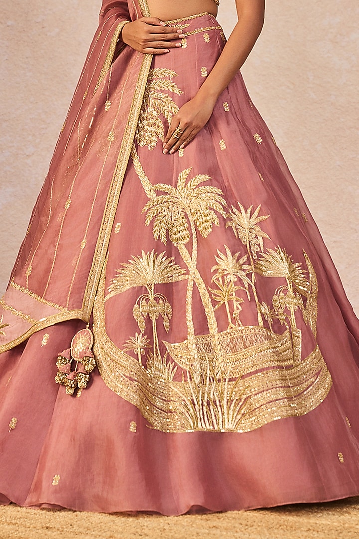 Mauve Organza Chaand Kashti Motif Embroidered Bridal Lehenga Set by Masaba at Pernia's Pop Up Shop