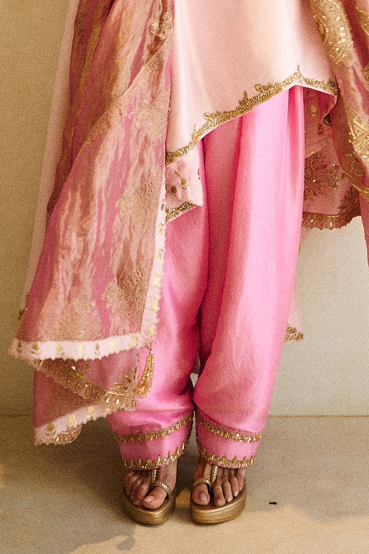 Pink Silk Patchwork High-Low Kurta Set by Masaba at Pernia's Pop Up Shop