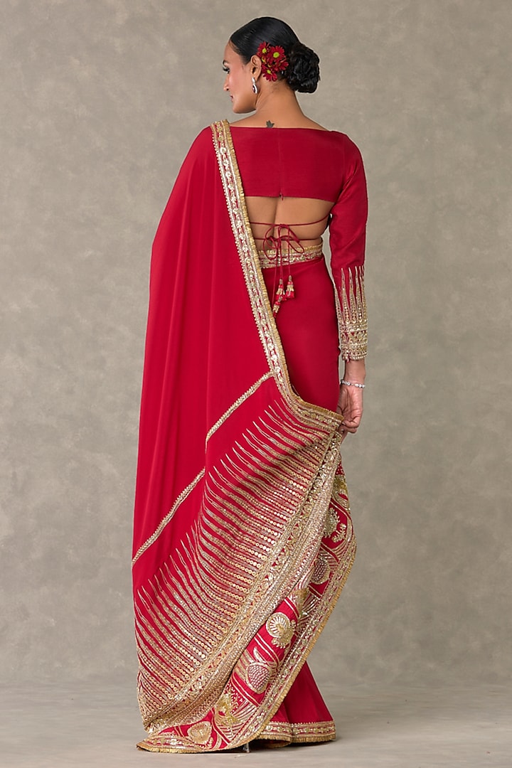 Red Son-Patti Crepe Silk Motif Embroidered Reception Saree Set by Masaba at Pernia's Pop Up Shop