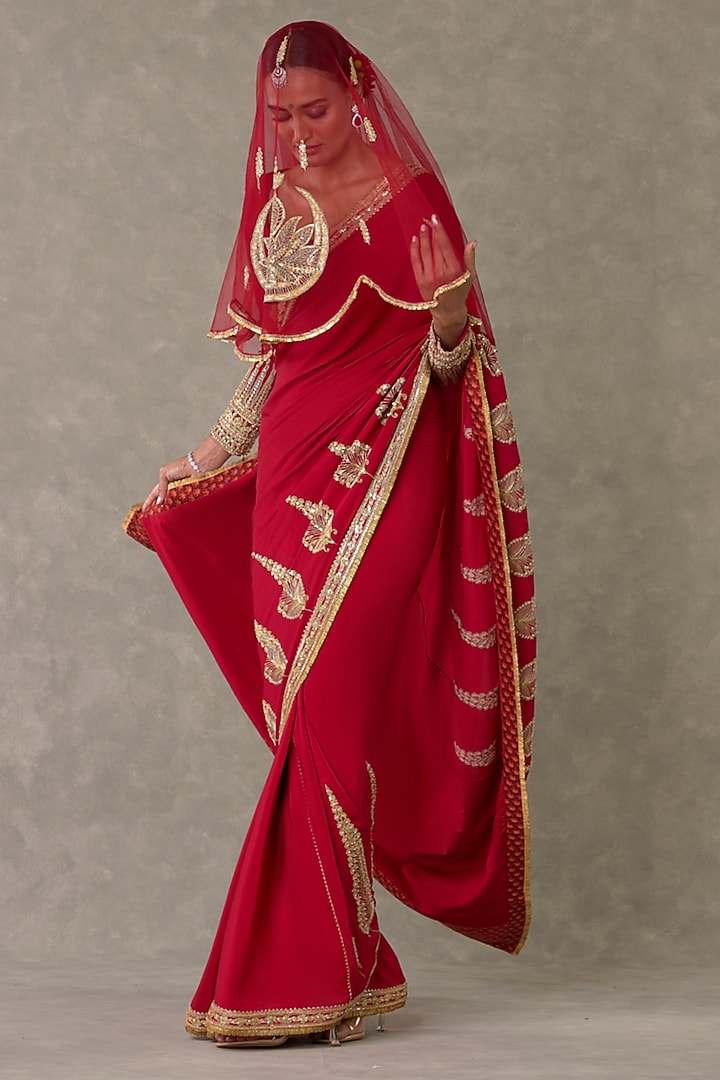 Red Son-Patti Crepe Silk Motif Embroidered Reception Saree Set by Masaba at Pernia's Pop Up Shop