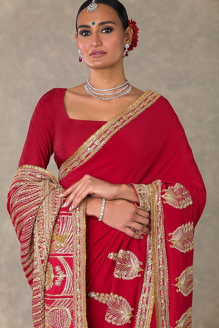 Red Son-Patti Crepe Silk Motif Embroidered Reception Saree Set by Masaba at Pernia's Pop Up Shop