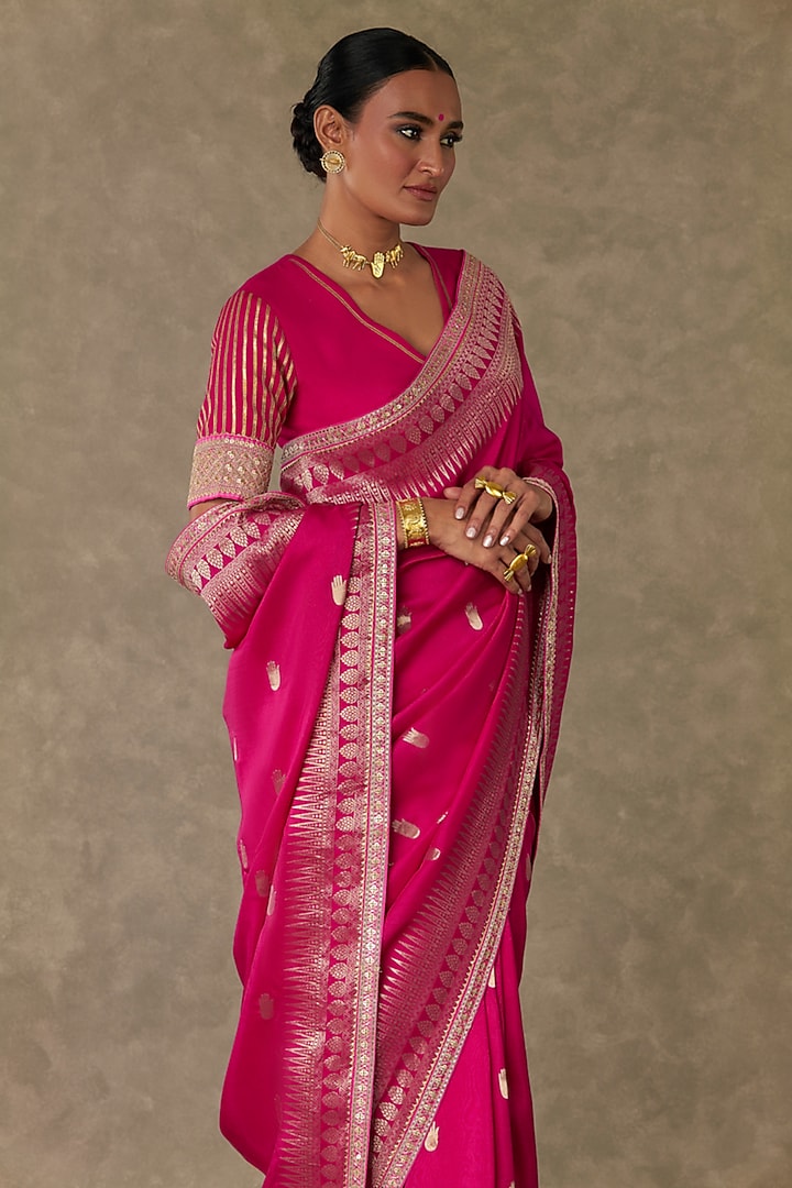 Magenta Haath Phool Jacquard Silk Embroidered Wedding Saree Set by Masaba at Pernia's Pop Up Shop