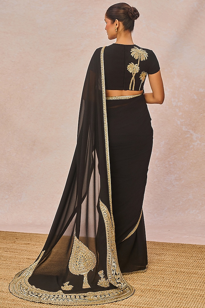 Black Georgette Blend Chaand Paankh Motif Embroidered Reception Saree Set by Masaba at Pernia's Pop Up Shop