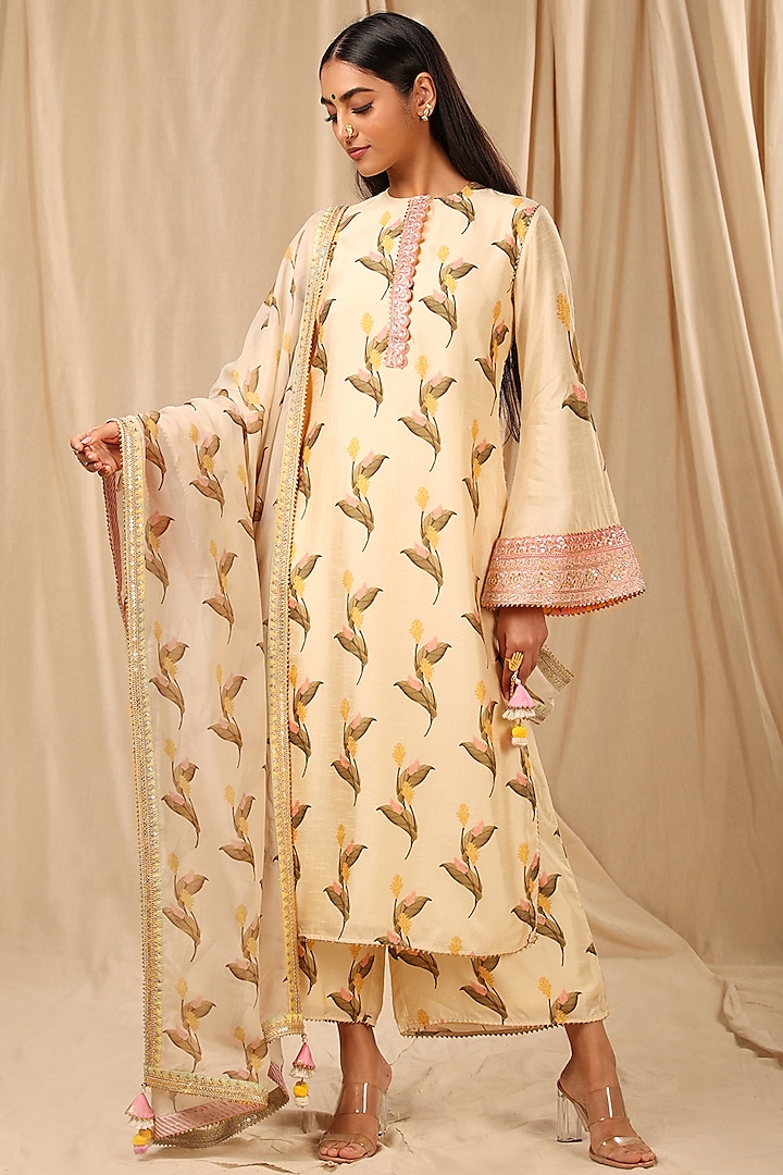 Ivory Printed Kurta Set by Masaba at Pernia's Pop Up Shop