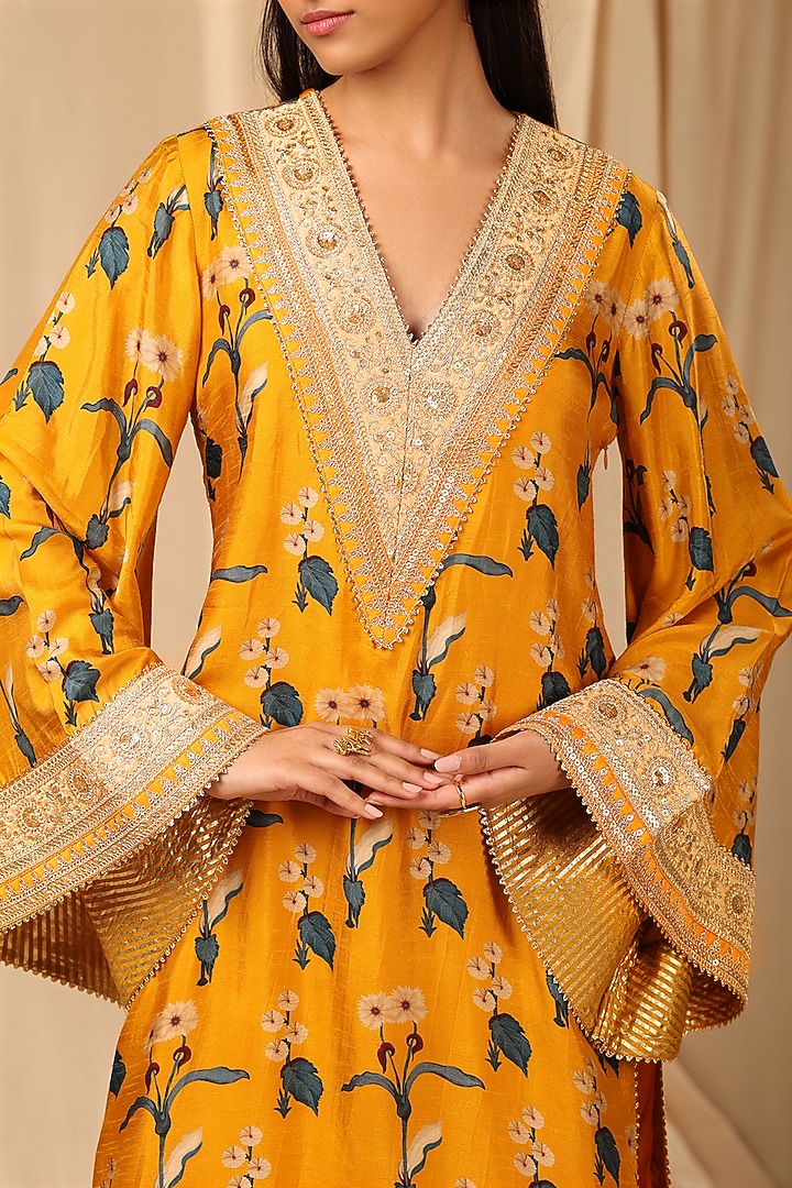 Mustard Raw Silk Printed Kurta by Masaba at Pernia's Pop Up Shop