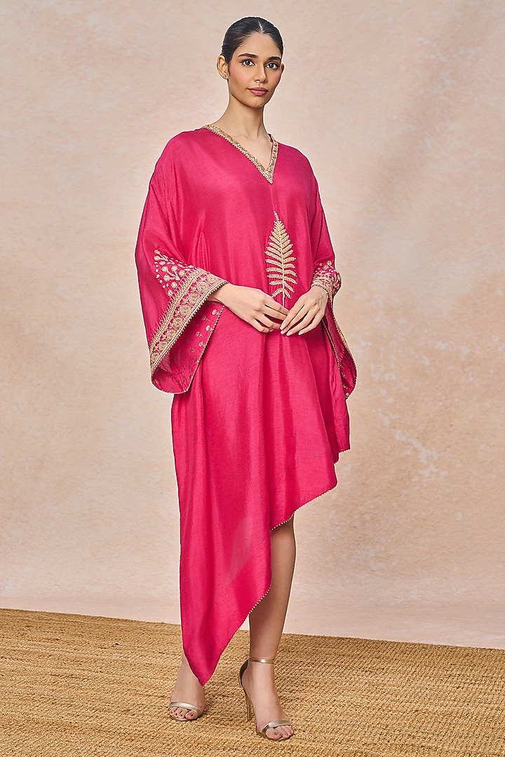 Pink Viscose Slub Kaftan by Masaba at Pernia's Pop Up Shop