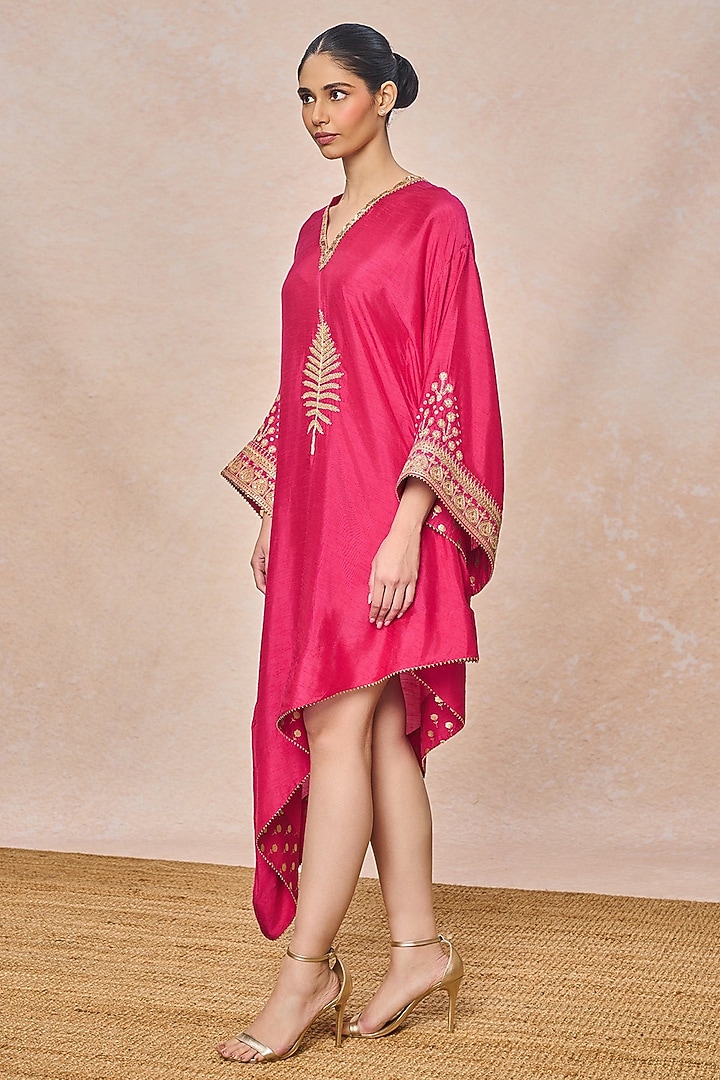 Pink Viscose Slub Kaftan by Masaba at Pernia's Pop Up Shop