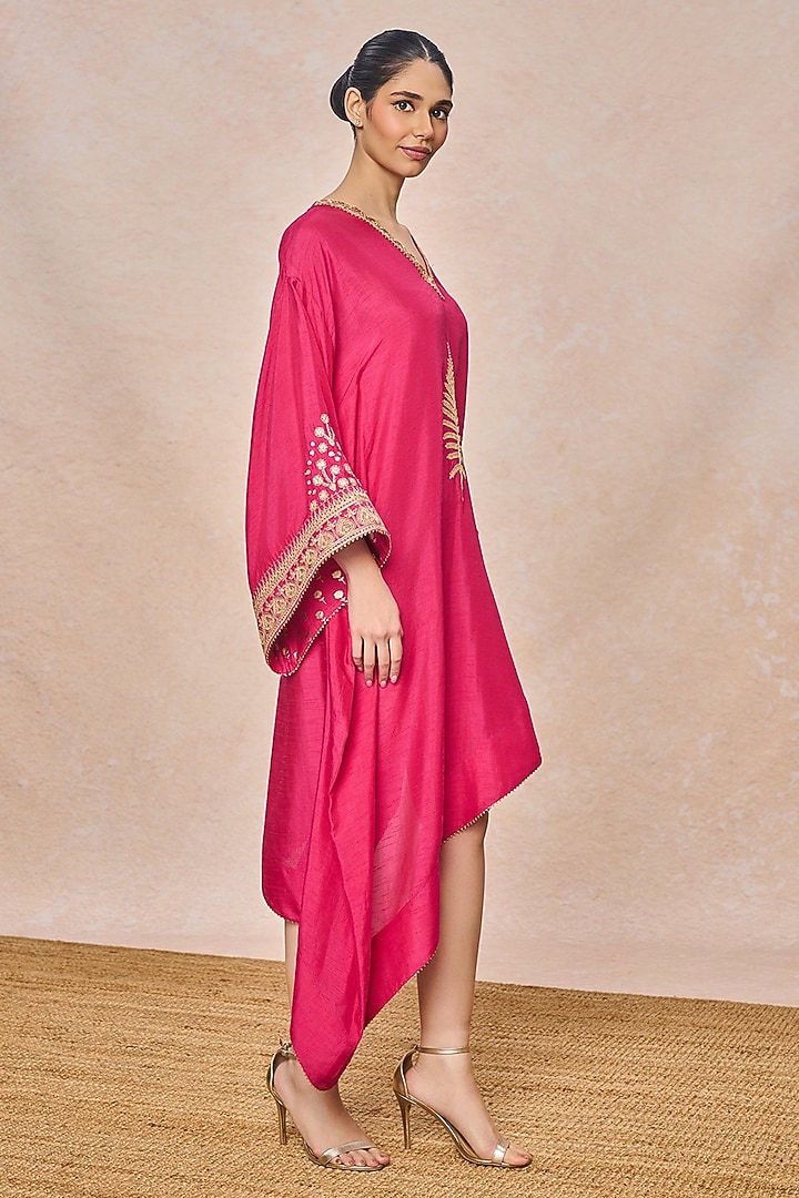 Pink Viscose Slub Kaftan by Masaba at Pernia's Pop Up Shop