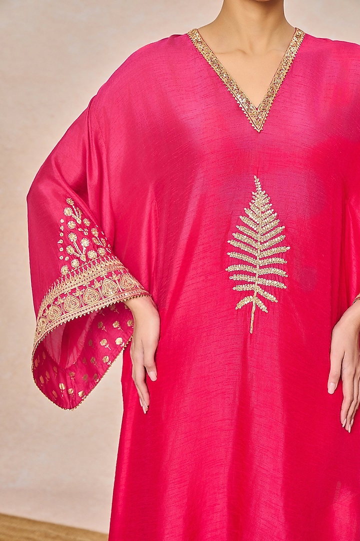 Pink Viscose Slub Kaftan by Masaba at Pernia's Pop Up Shop