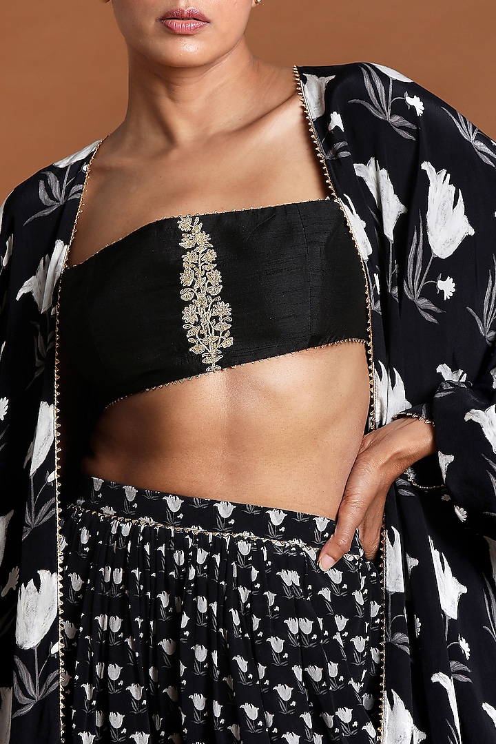 Black Embroidered Cape Set by Masaba at Pernia's Pop Up Shop
