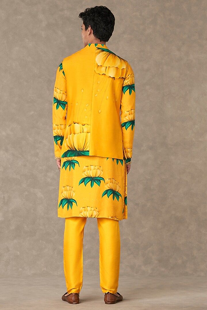 Mustard Raw Silk Digital Printed Bundi Jacket Set by Masaba Men at Pernia's Pop Up Shop