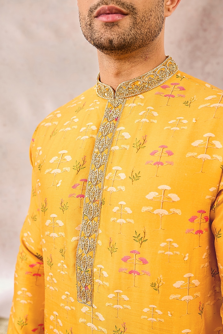 Mustard Viscose Raw Silk Printed & Embroidered Kurta by Masaba Men at Pernia's Pop Up Shop