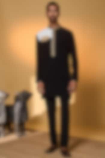 Black & White Crepe Silk Tissue Applique Kurta Set by Masaba Men at Pernia's Pop Up Shop