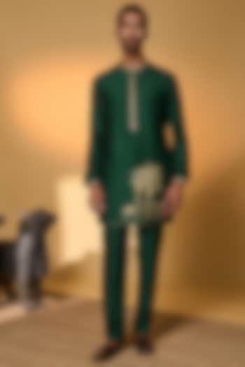 Green Chanderi Tropical Nandi Printed Kurta Set by Masaba Men at Pernia's Pop Up Shop