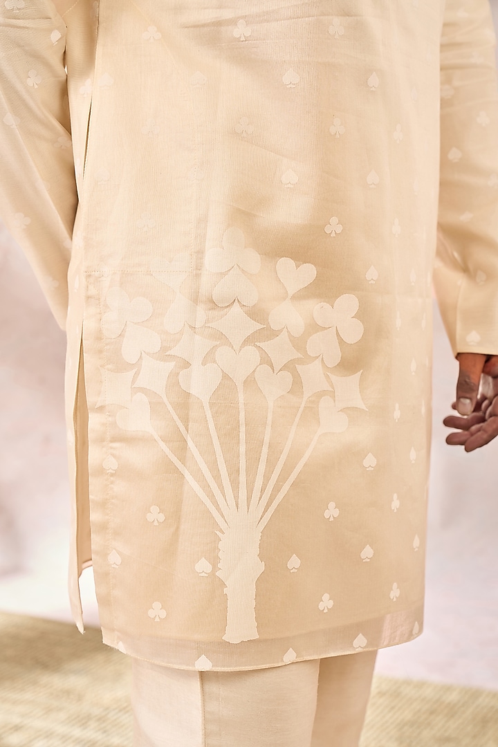 Ivory Chanderi Dhagai Embroidered & Khadi Printed Kurta Set by Masaba Men at Pernia's Pop Up Shop