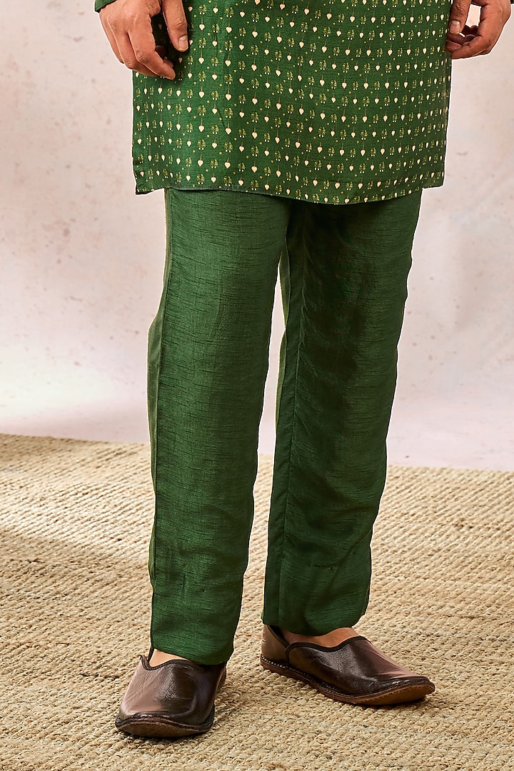 Green Mul Silk Digital Printed Short Kurta by Masaba Men at Pernia's Pop Up Shop
