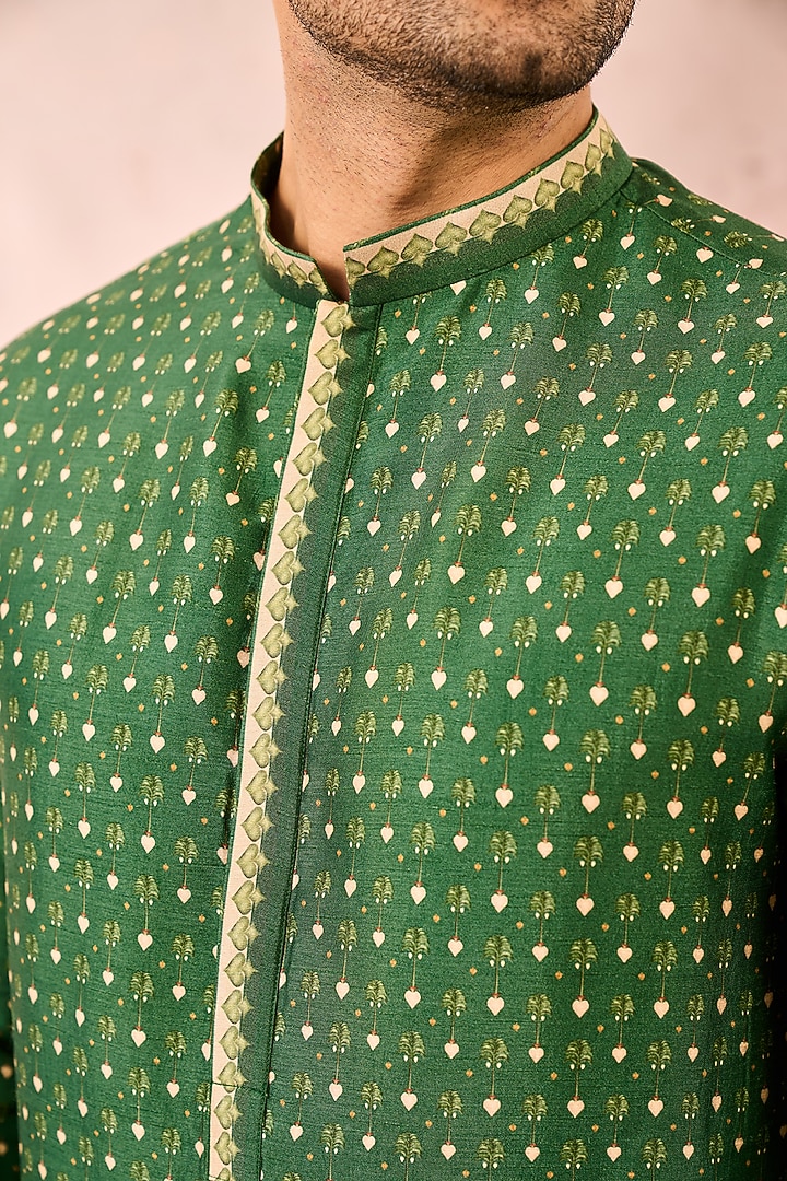 Green Mul Silk Digital Printed Short Kurta by Masaba Men at Pernia's Pop Up Shop