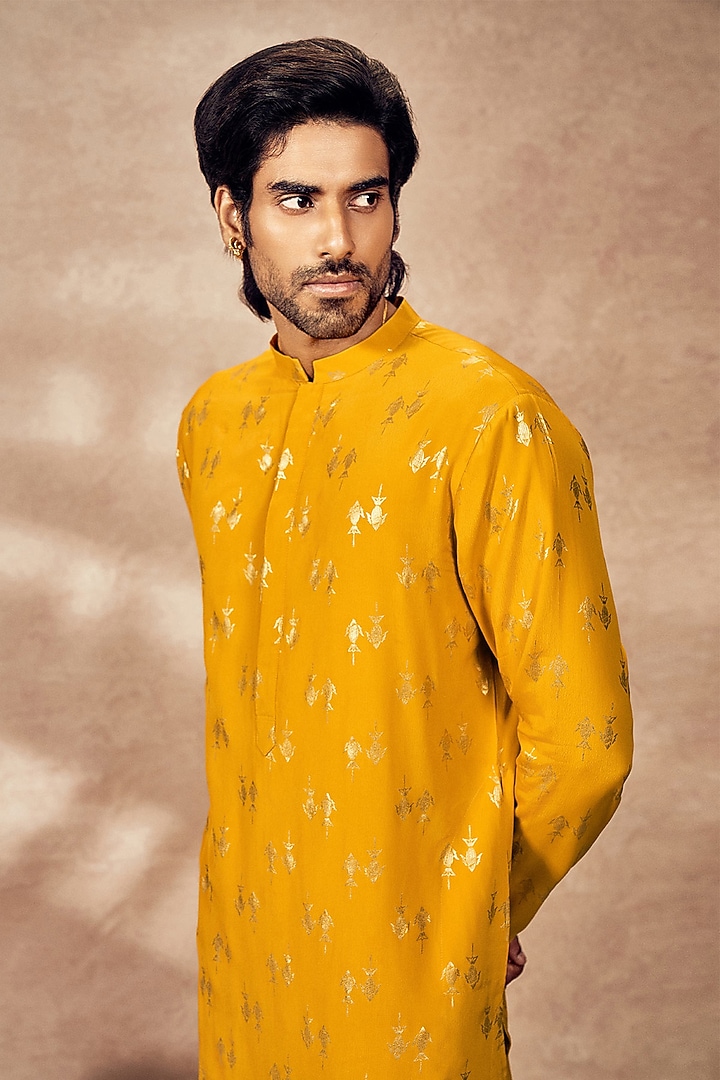 Mystic Yellow Crepe Silk Foil Printed Kurta by Masaba Men at Pernia's Pop Up Shop