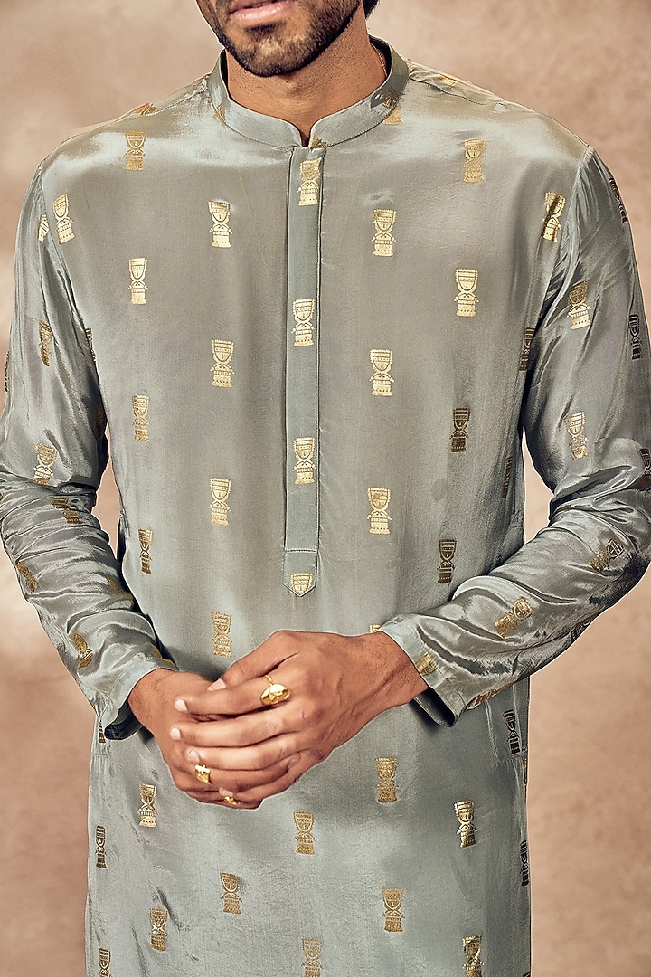 Grey Crepe Silk Timber Tribe Foil Printed Kurta Set by Masaba Men at Pernia's Pop Up Shop