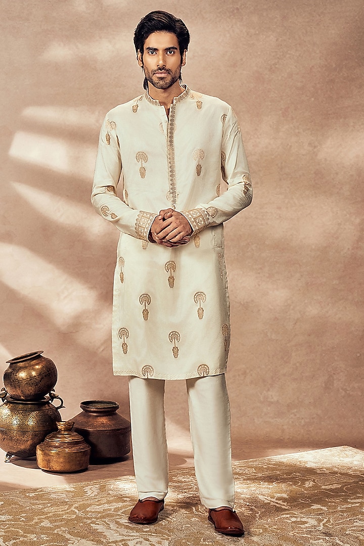 Ivory Jacquard Silk Kurta by Masaba Men at Pernia's Pop Up Shop