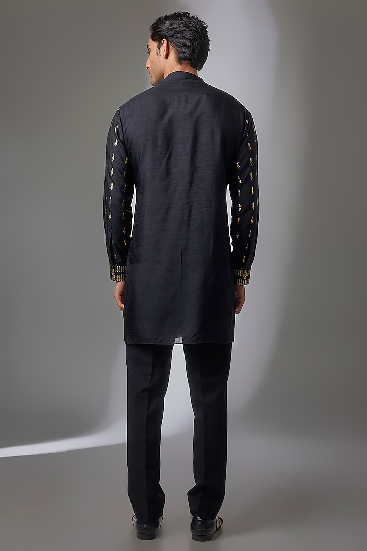Black Viscose Crepe Kurta by Masaba Men at Pernia's Pop Up Shop