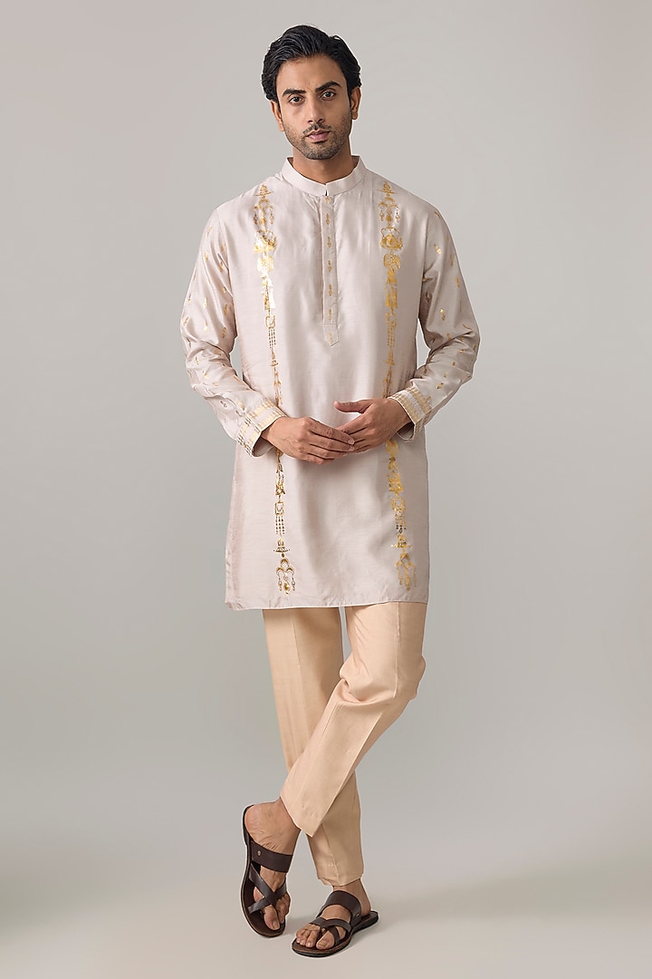 Grey Viscose Slub Kurta by Masaba Men at Pernia's Pop Up Shop