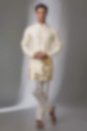Ivory Viscose Crepe Kurta by Masaba Men at Pernia's Pop Up Shop