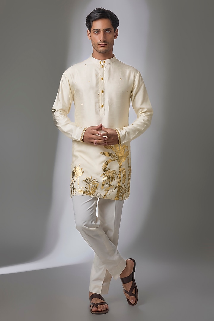 Ivory Viscose Crepe Kurta by Masaba Men at Pernia's Pop Up Shop