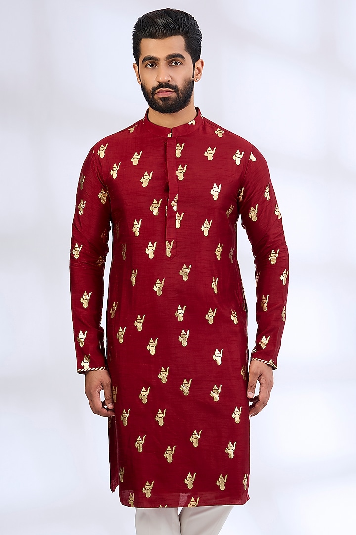 Maroon Viscose Crepe Kurta by Masaba Men at Pernia's Pop Up Shop