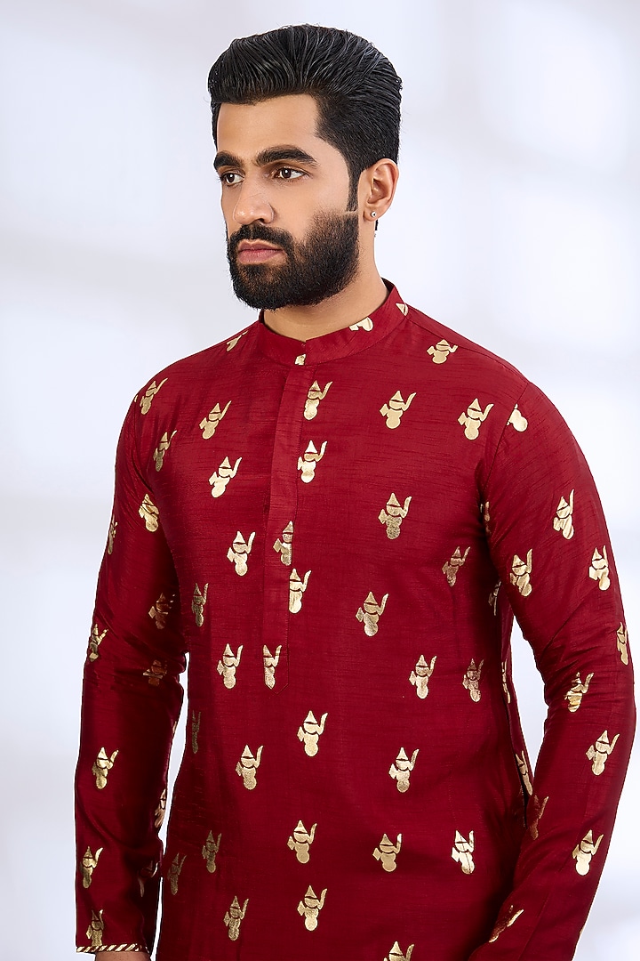 Maroon Viscose Crepe Kurta by Masaba Men at Pernia's Pop Up Shop