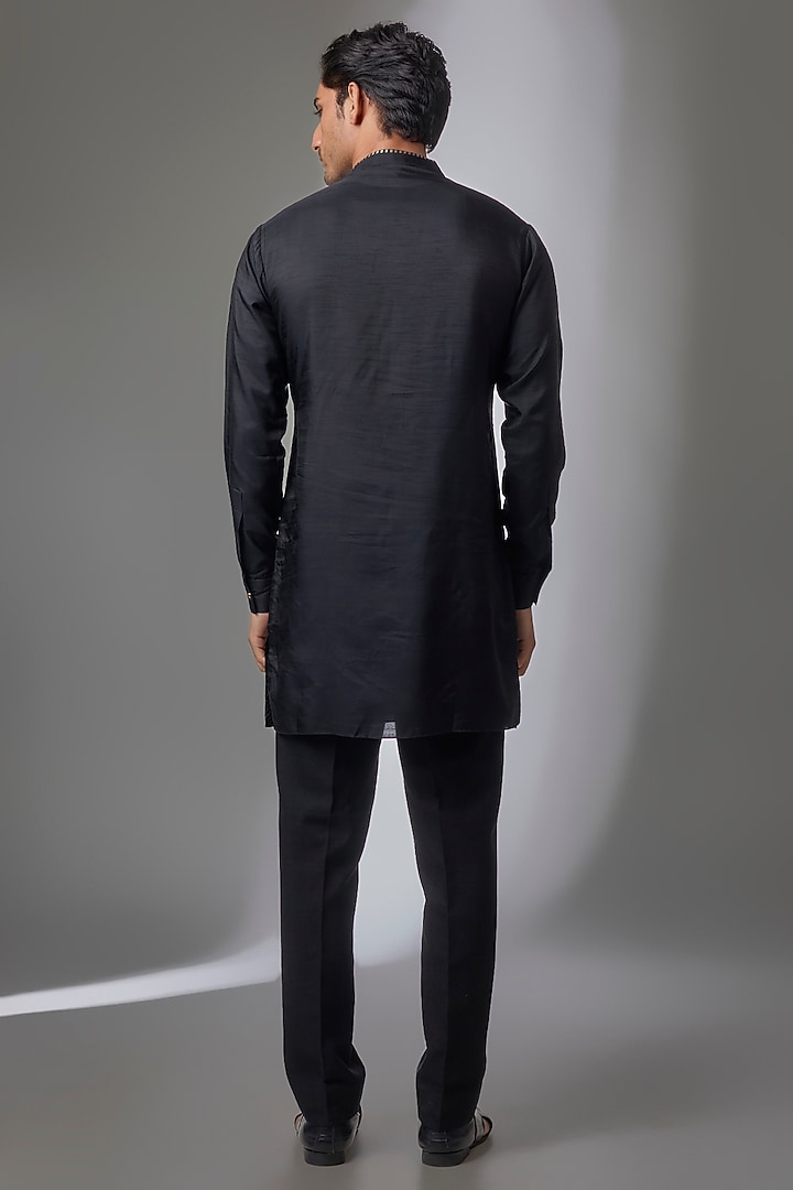 Black Viscose Crepe Kurta by Masaba Men at Pernia's Pop Up Shop