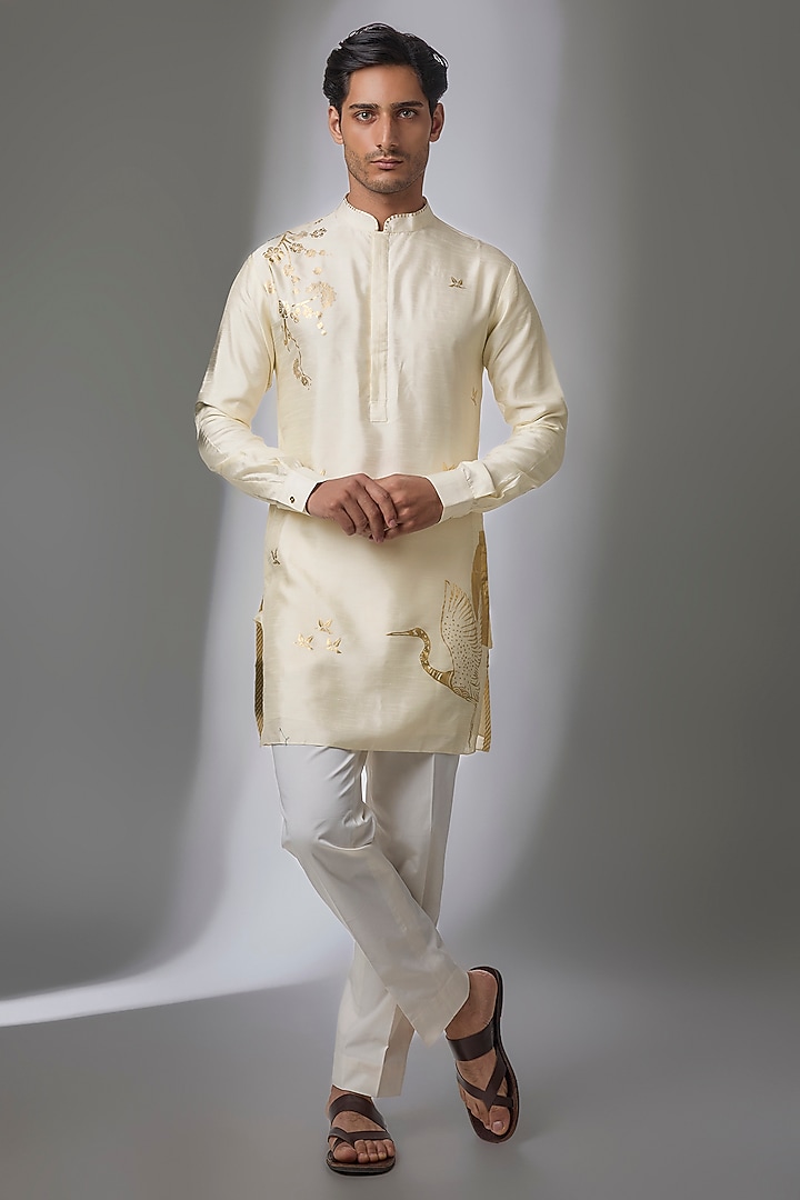 Ivory Viscose Crepe Kurta by Masaba Men at Pernia's Pop Up Shop