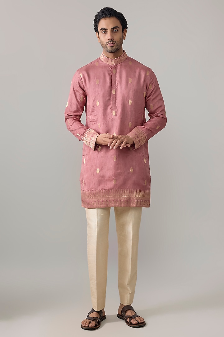 Onion Pink Viscose Slub Kurta by Masaba Men at Pernia's Pop Up Shop