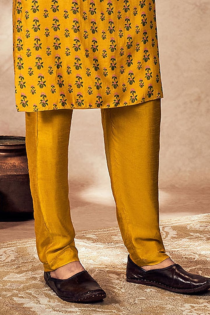 Yellow Pixie Dust Raw Silk Digital Printed Kurta Set by Masaba Men at Pernia's Pop Up Shop
