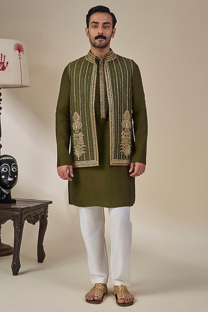 Green Silk Embroidered Bundi Jacket Set by Masaba Men at Pernia's Pop Up Shop