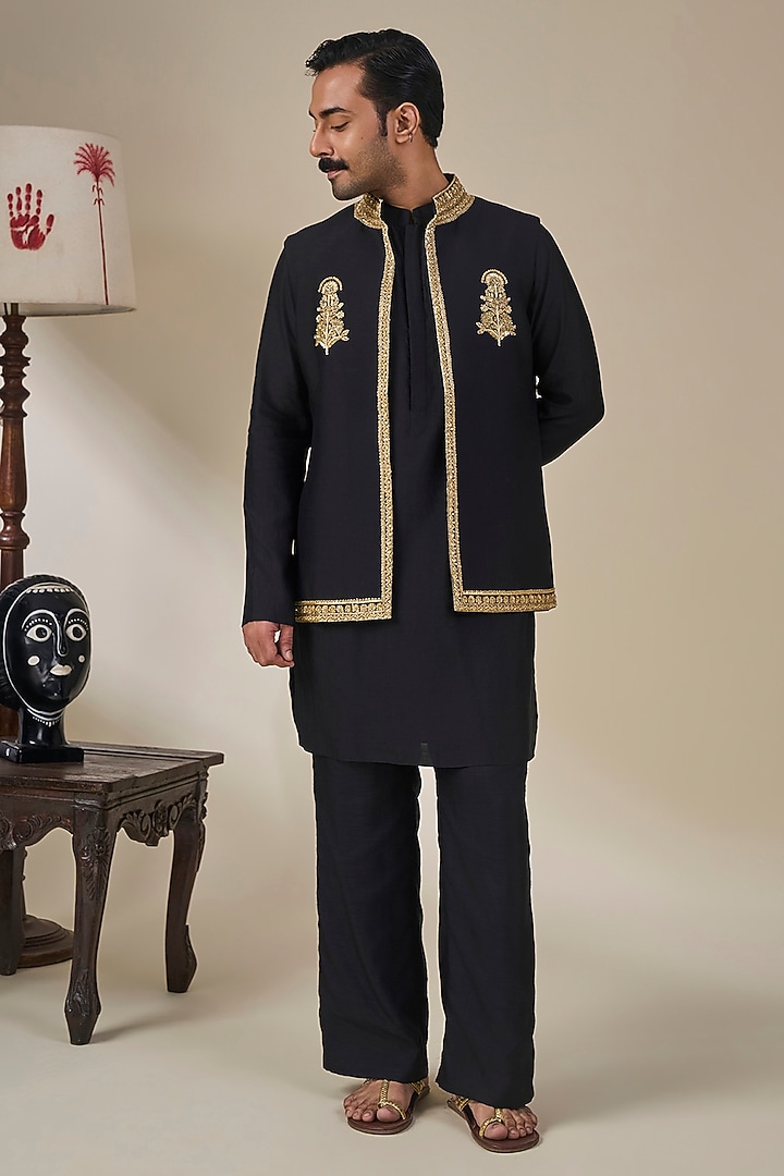 Black Silk Embroidered Bundi Jacket Set by Masaba Men at Pernia's Pop Up Shop
