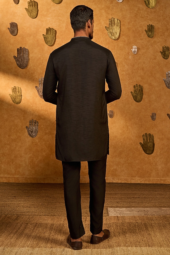 Black Raw Silk Foil Printed Kurta Set by Masaba Men at Pernia's Pop Up Shop