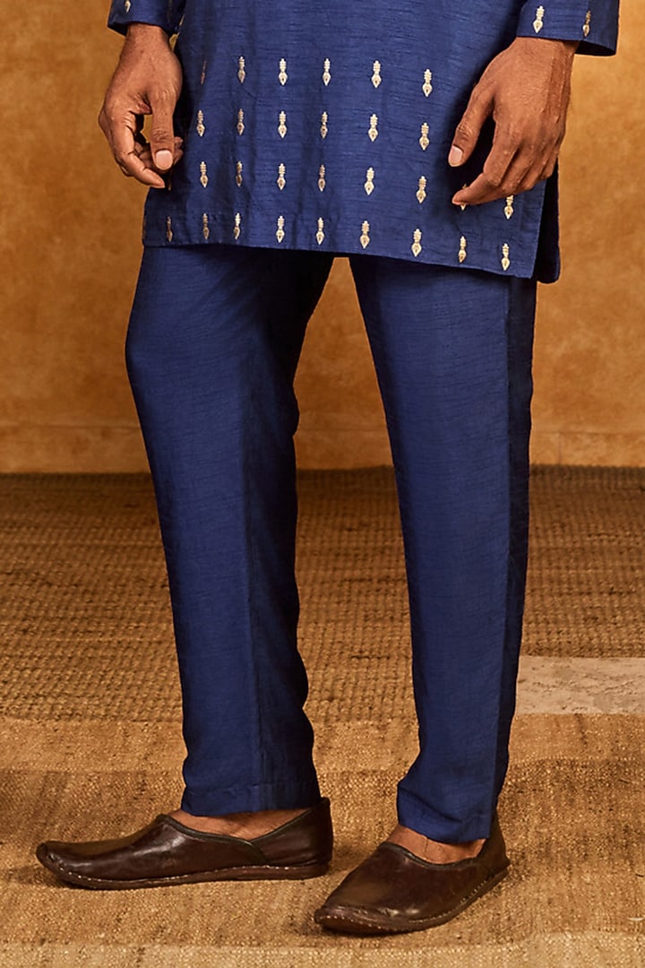 Sapphire Blue Raw Silk Foil Printed Kurta Set by Masaba Men at Pernia's Pop Up Shop