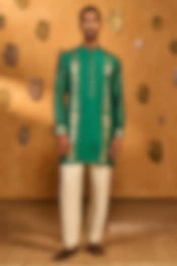 Green Raw Silk Foil Printed Kurta Set by Masaba Men at Pernia's Pop Up Shop