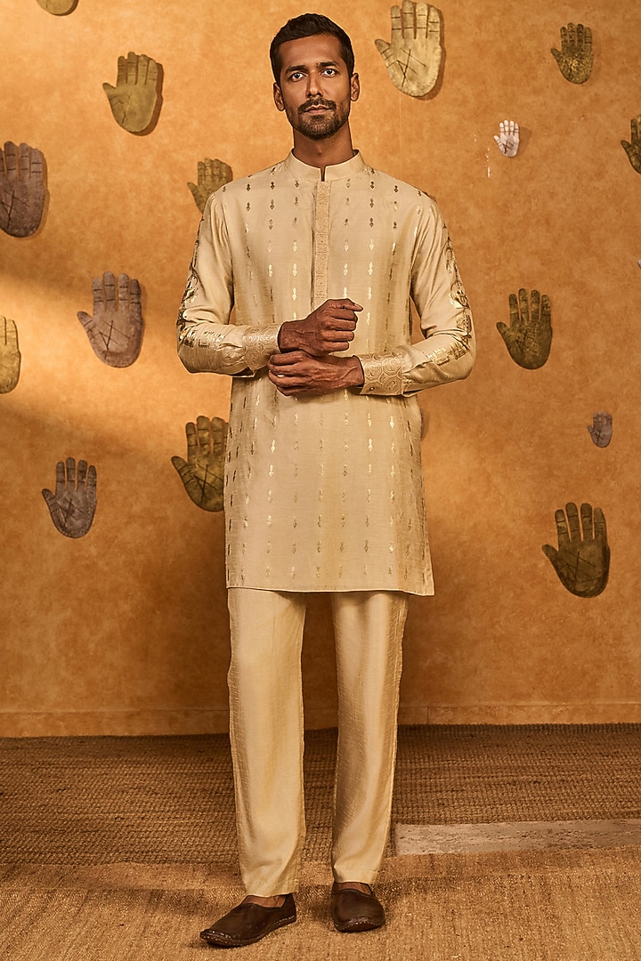Beige Raw Silk Foil Printed Kurta Set by Masaba Men at Pernia's Pop Up Shop