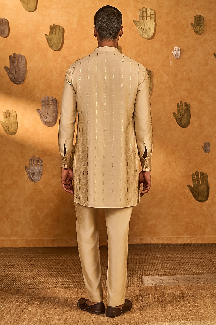 Beige Raw Silk Foil Printed Kurta Set by Masaba Men at Pernia's Pop Up Shop